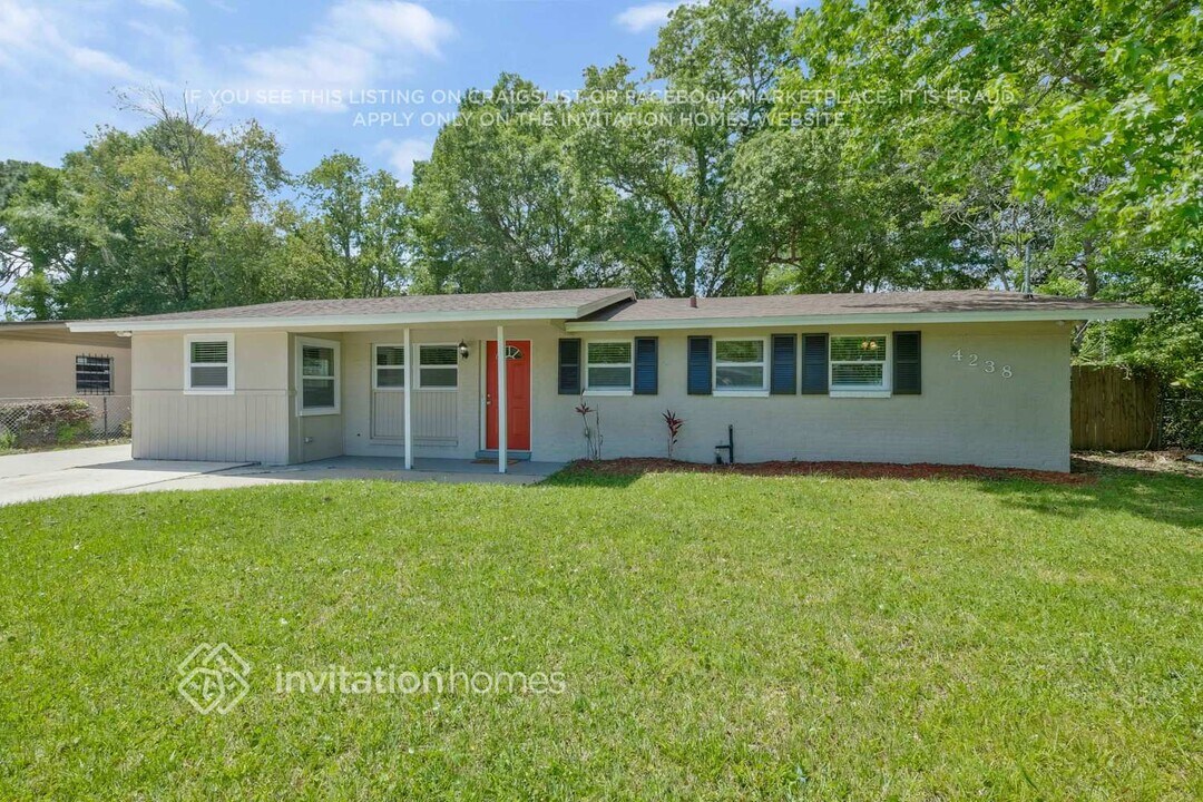 4238 Sabine Dr in Jacksonville, FL - Building Photo