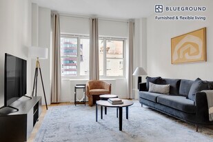 30 Park Ave in New York, NY - Building Photo