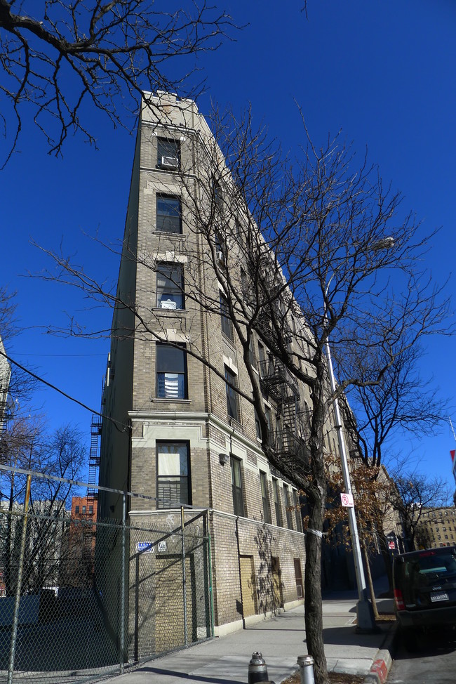 901 Fox St in Bronx, NY - Building Photo - Building Photo