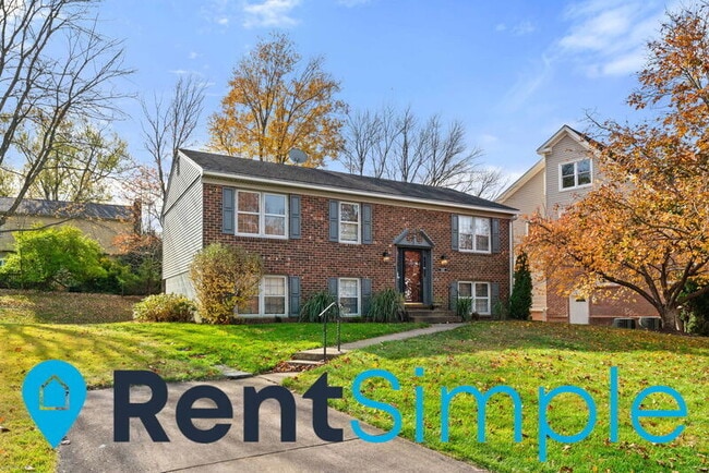 12035 Stuart Ridge Dr in Herndon, VA - Building Photo - Building Photo