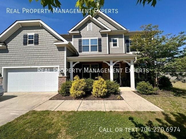 property at 385 Winding Oaks Ln SE