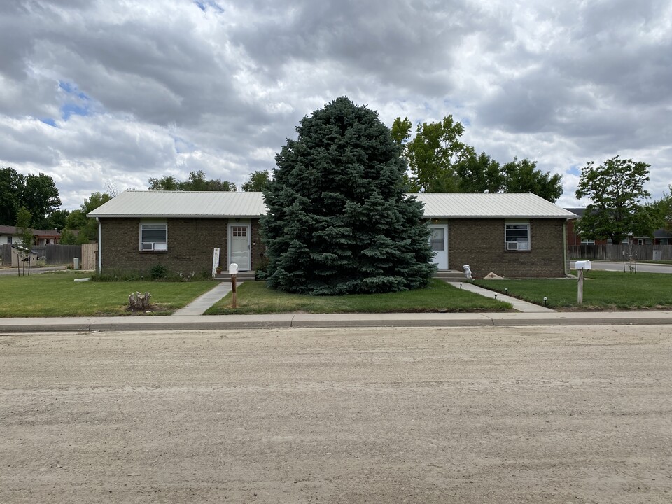 1002 & 1006 Ram ave in Fort Morgan, CO - Building Photo