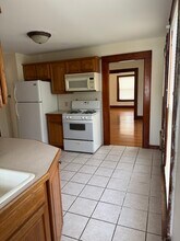 5 Gardners Ln in Ansonia, CT - Foto de edificio - Building Photo