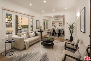 5727 Carlton Way in Los Angeles, CA - Building Photo