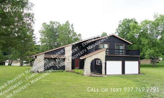 property at 14400 Woodlawn Dr