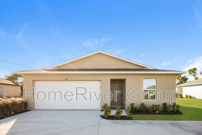 104 Nelson Rd N in Cape Coral, FL - Building Photo - Building Photo