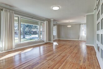 4118 Drummond St in Houston, TX - Building Photo - Building Photo