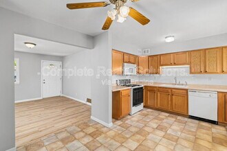 10423 Balmoral Dr in St. Louis, MO - Building Photo - Building Photo