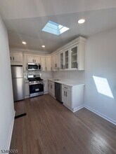7 Pine St in Jefferson, NJ - Building Photo - Building Photo