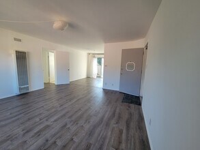 3708 Corinth Ave, Unit 3708 and a half in Los Angeles, CA - Building Photo - Building Photo