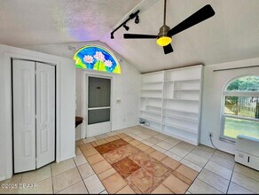 1104 Jacaranda Ave in Daytona Beach, FL - Building Photo - Building Photo