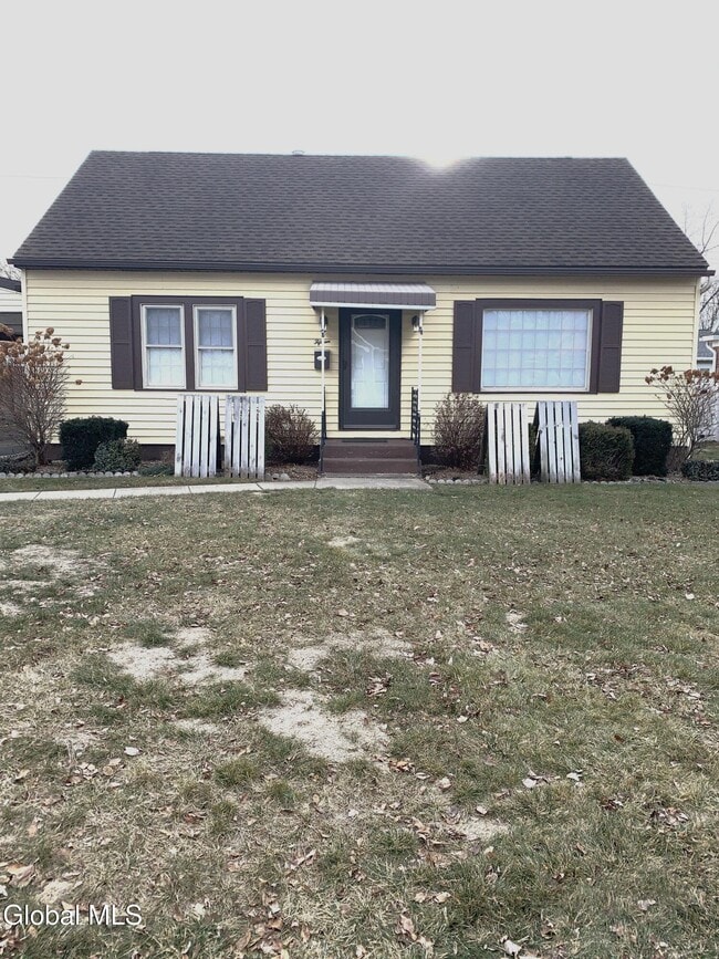 property at 15 Grounds Pl