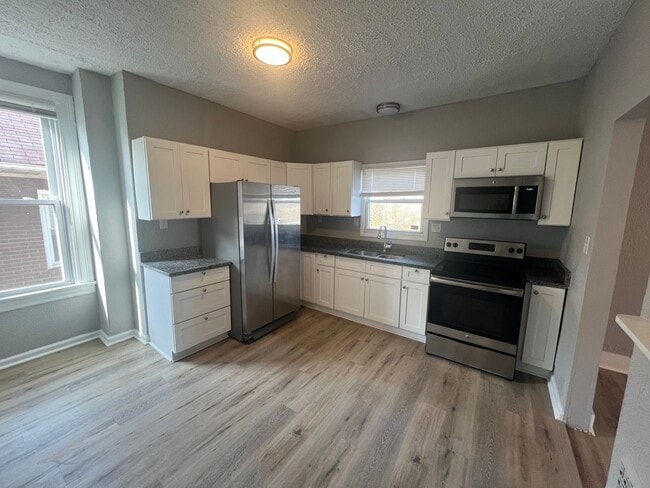 7429 Park Ave in Swissvale, PA - Building Photo - Building Photo