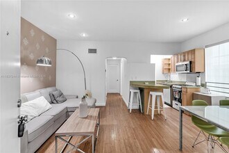 815 Euclid Ave in Miami Beach, FL - Building Photo - Building Photo