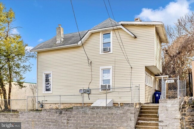 property at 2905 Goodwood Rd