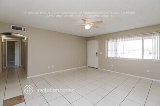 11511 E Broadway Rd in Mesa, AZ - Building Photo - Building Photo