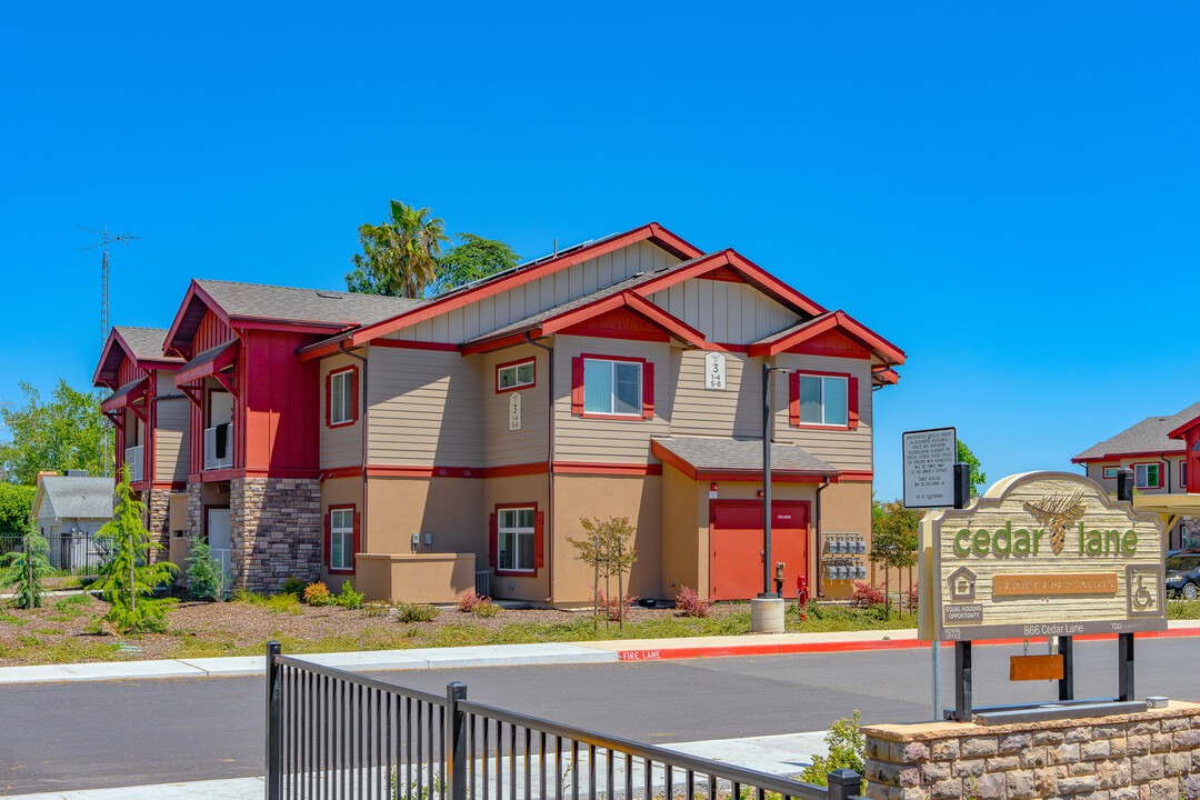 Cedar Lane Family Apartments in Olivehurst, CA - Foto de edificio