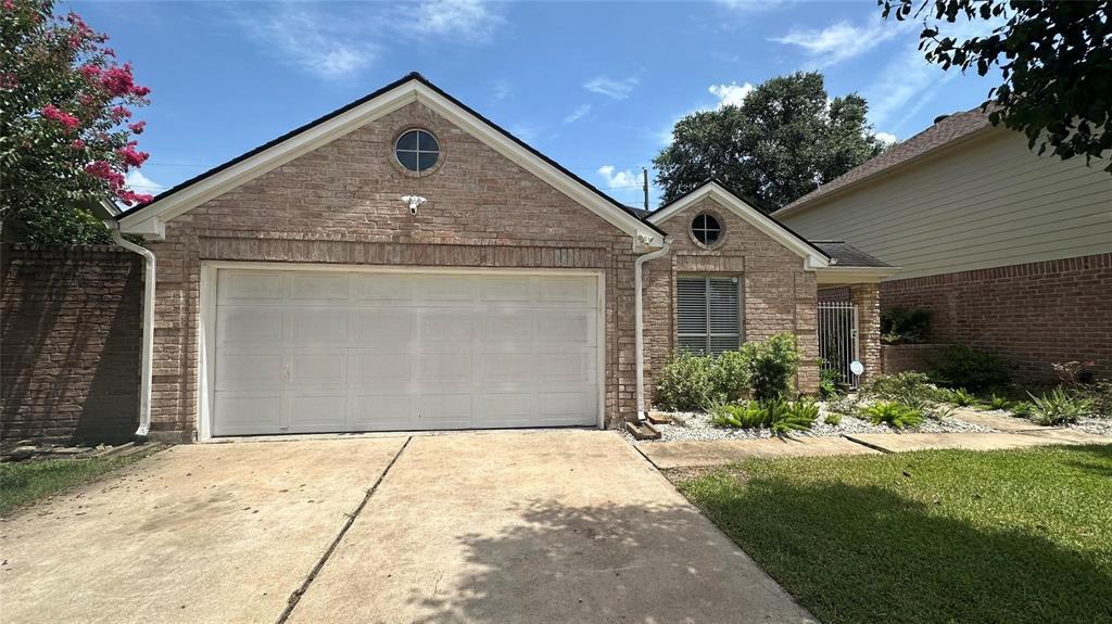 4626 Green Trail Dr in Houston, TX - Building Photo