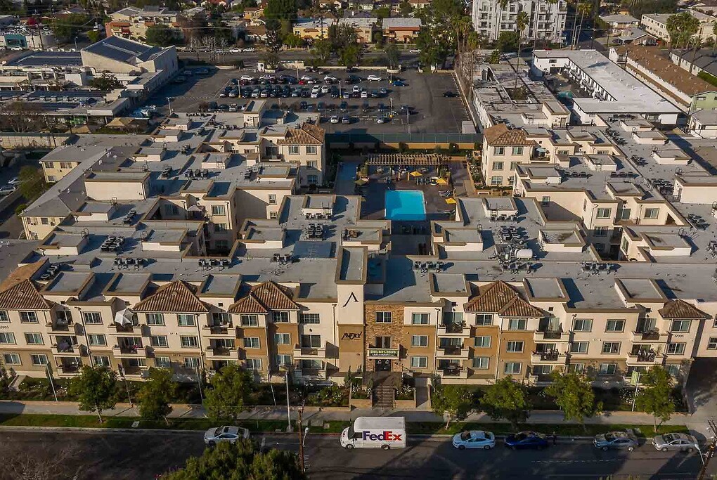 Avery in Valley Village, CA - Building Photo