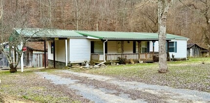 14383 Yuma Rd in Gate City, VA - Building Photo - Building Photo