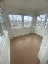 811 W 4th St in Waterloo, IA - Building Photo - Building Photo