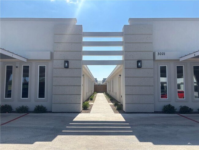 16 Briggs Rd in Weslaco, TX - Building Photo - Building Photo