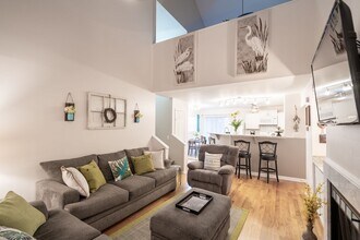 1356 Glenns Bay Rd in Surfside Beach, SC - Building Photo - Building Photo