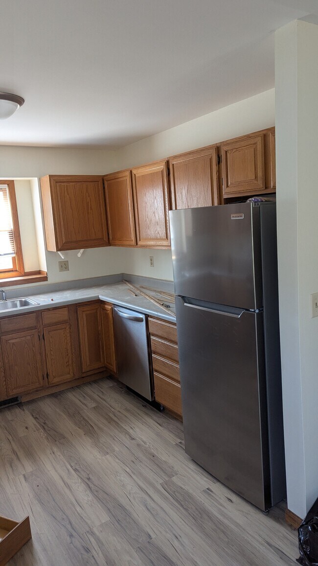 2333 10th St in Coralville, IA - Building Photo - Building Photo