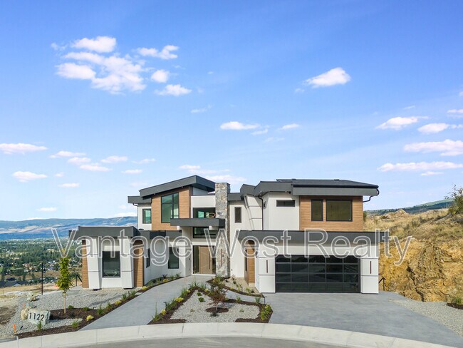 1122 Pearcy Ct in Kelowna, BC - Building Photo - Building Photo