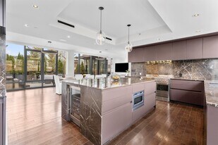 429 Kent Ave in Brooklyn, NY - Building Photo