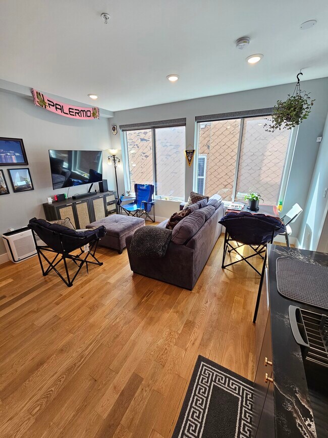 281 Central Ave in Jersey City, NJ - Building Photo - Building Photo