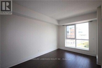 1 Upper Duke Crescent in Markham, ON - Building Photo - Building Photo