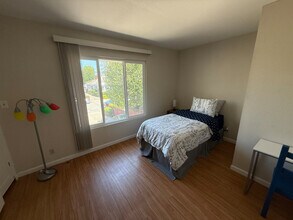 107 S Grant St in San Mateo, CA - Foto de edificio - Building Photo