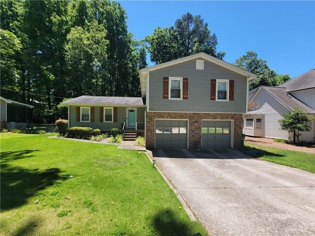 property at 4257 Duesenberg Dr