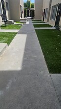866 W 126th St in Los Angeles, CA - Building Photo - Building Photo