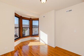 1134 W Armitage Ave in Chicago, IL - Building Photo - Building Photo