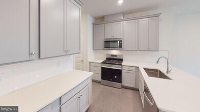 714 Parker Blvd in West Windsor Township, NJ - Building Photo - Building Photo