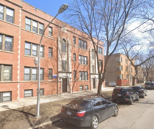 2856 W Rosemont Ave, Unit 2