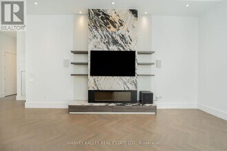 215 Lonsdale Rd in Toronto, ON - Building Photo - Building Photo