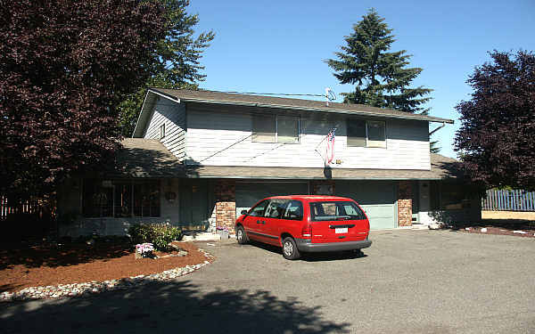 1721 Madison St in Everett, WA - Building Photo