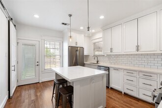 1223 Rutland St in Houston, TX - Building Photo - Building Photo