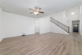 29805 Woodsons Edge Way in Spring, TX - Foto de edificio - Building Photo