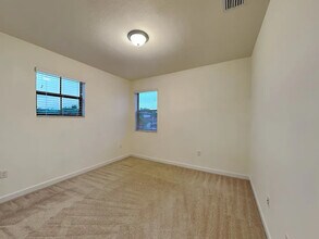 124 SE 35 Ave in Homestead, FL - Building Photo - Building Photo