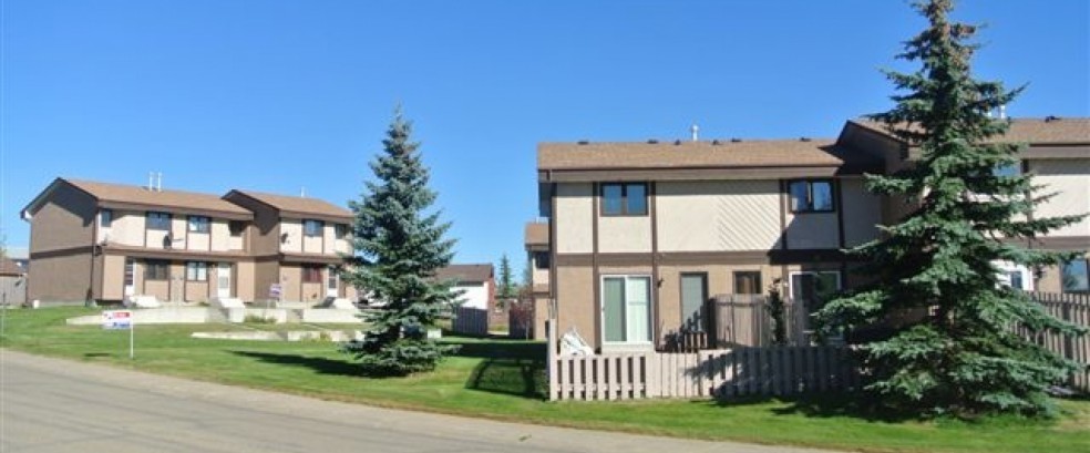 4 Pan Am St in Swan Hills, AB - Building Photo