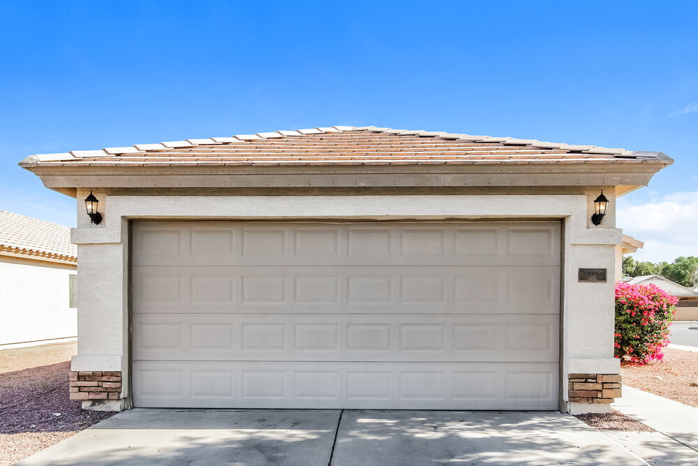 13117 N El Frio St in El Mirage, AZ - Building Photo