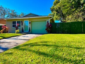1232 Sasoon Ave in Orlando, FL - Building Photo - Building Photo