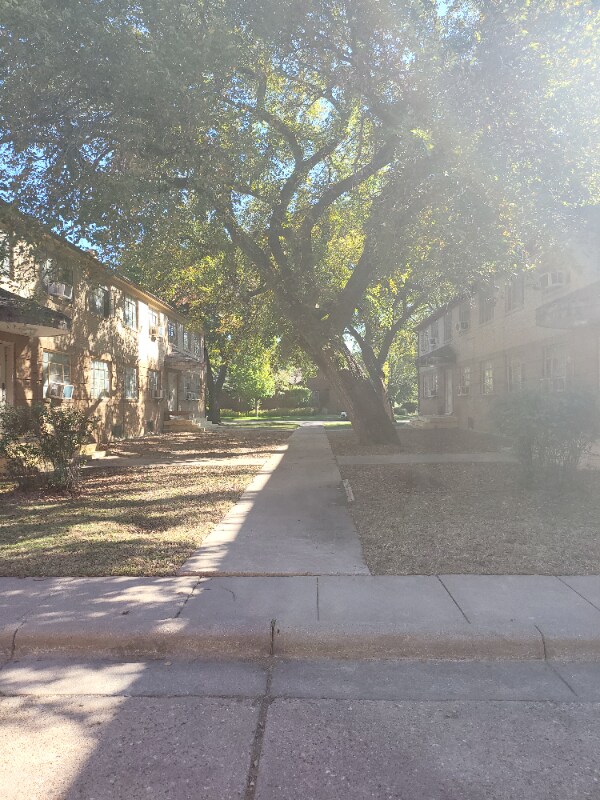 715 N Buffum St in Wichita, KS - Foto de edificio - Building Photo