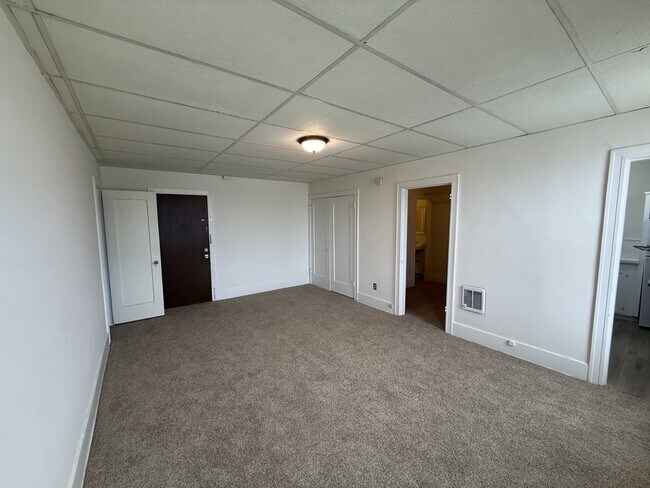16 N Broadway St in Tacoma, WA - Foto de edificio - Building Photo