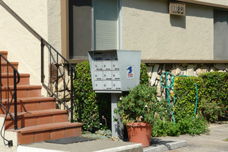 1183 Bird Ave in San Jose, CA - Foto de edificio - Building Photo