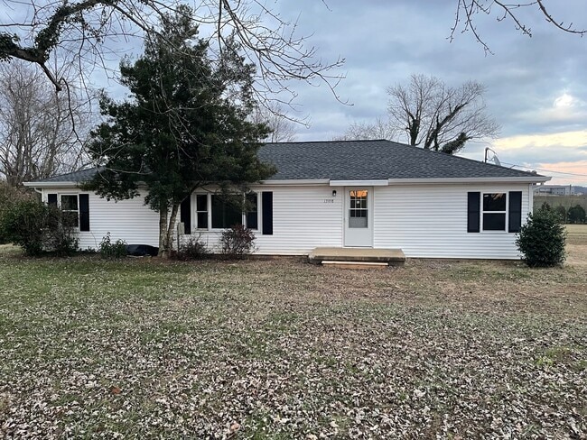 property at 13958 Bainbridge Rd